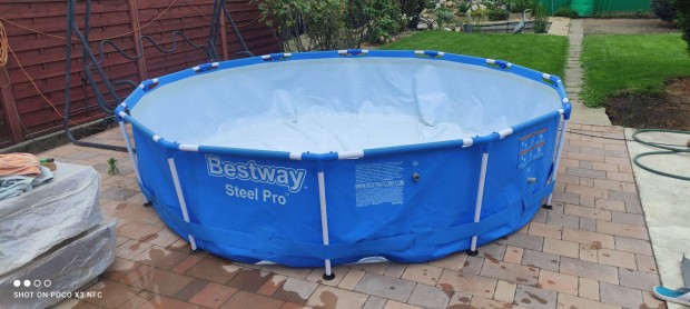 Bestway medence 360X76 cm