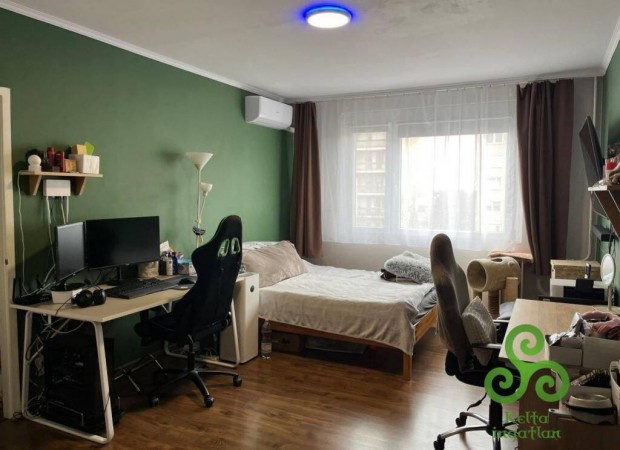 Bethlen utc�n 2 szob�s j� �llapot� lak�s elad�!