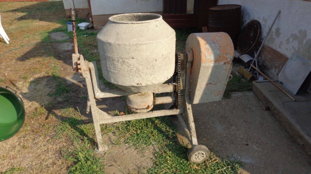 Betonkeverő eladó