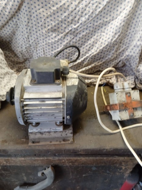 Betonkeverő gép motor 220V-s hibátlanúl, eladó!