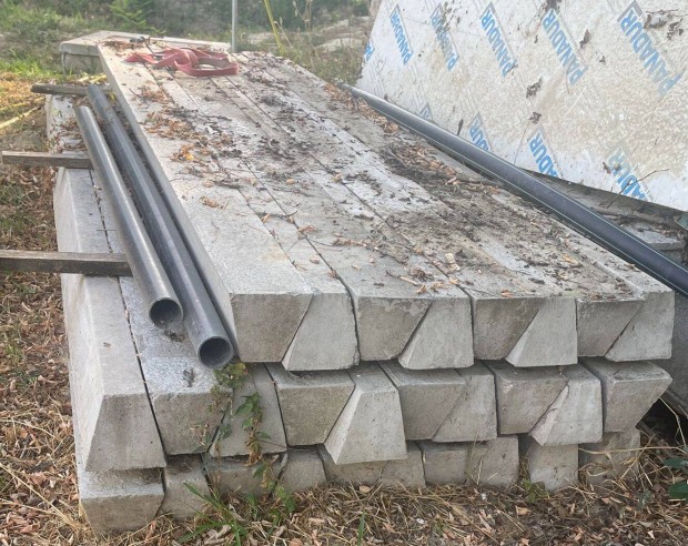 Betonoszlop 12x12x240cm trapz