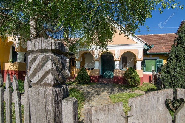 Bevezetett,j�l m�k�d� fogad�-�tterem elad� az �rs�g sziv�ben!