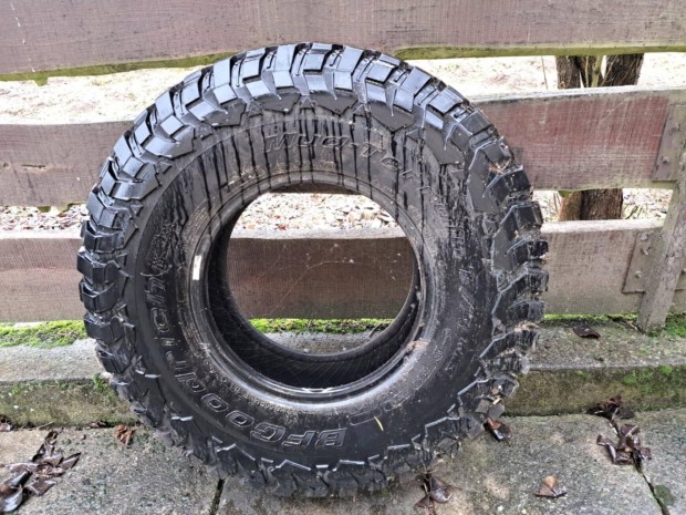 Bf goodrich 33x10,5 r15