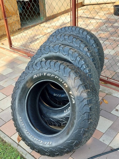 Bfgoodrich All-Terrain T/A gumi garnitra 265/70 r17