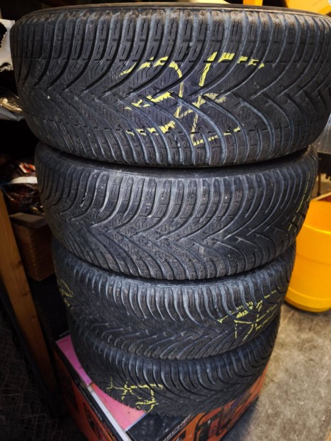 Bfgoodrich g-Force Winter 2 t�li gumi szett + Aj�nd�k d�szt�rcsa 4db