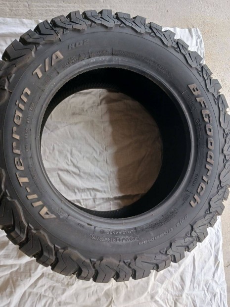Bfgoodrich terep 4 �vszakos 285/60 R18 118 S TL