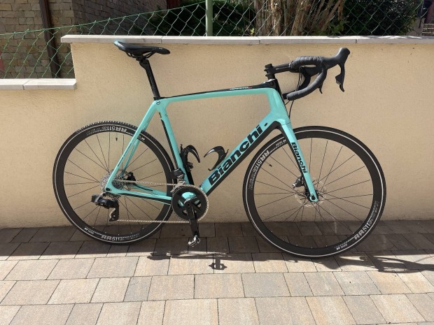 Bianchi Infinito CV Countervail Disc 61-es frfi orszgti kerkpr