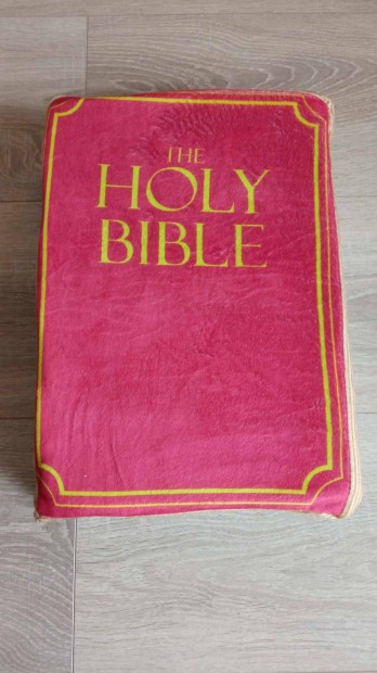 Biblia formj sztnyithat prna levehet huzattal 1200 Ft