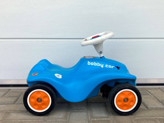 Big Bobby Car lábbal hajtós autó bobbycar
