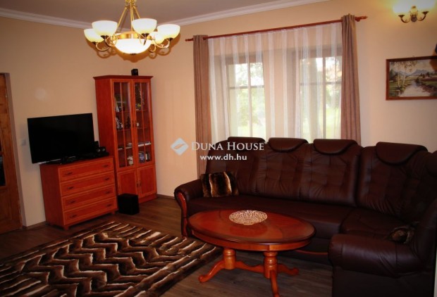 Bik�csi 450 nm-es h�z elad�