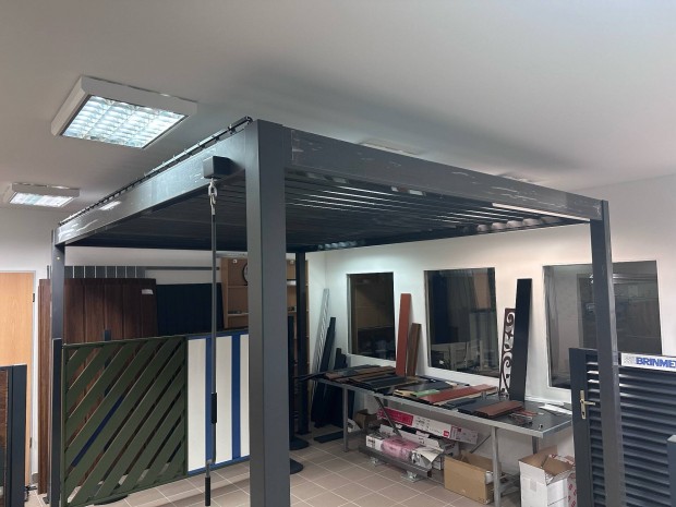 Bioklimatikus pergola több méretben és kivitelben