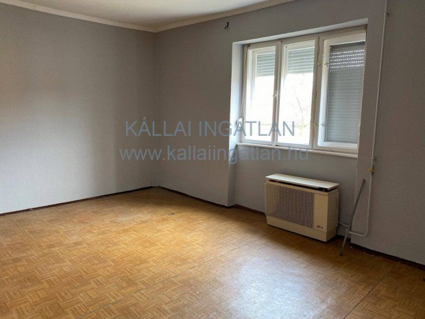 Biriben k�t szob�s csal�di h�z elad�!