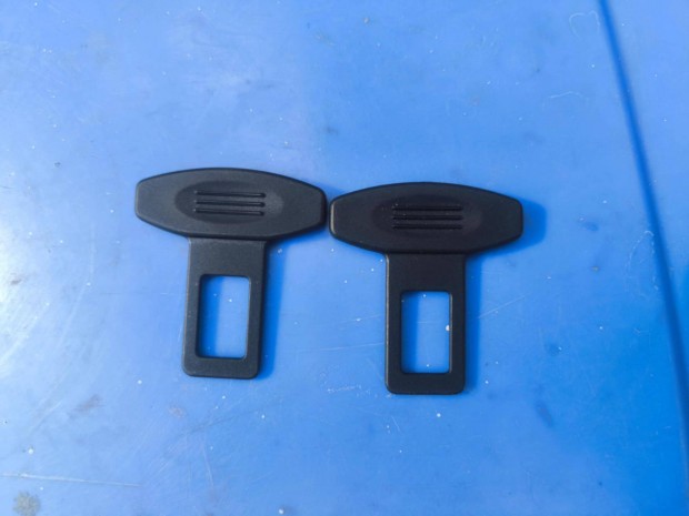 Biztonsági öv adapter, foglaltság jelző kikapcsoló