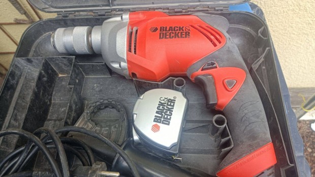 Black&Decker fúrógép 730 Wattos