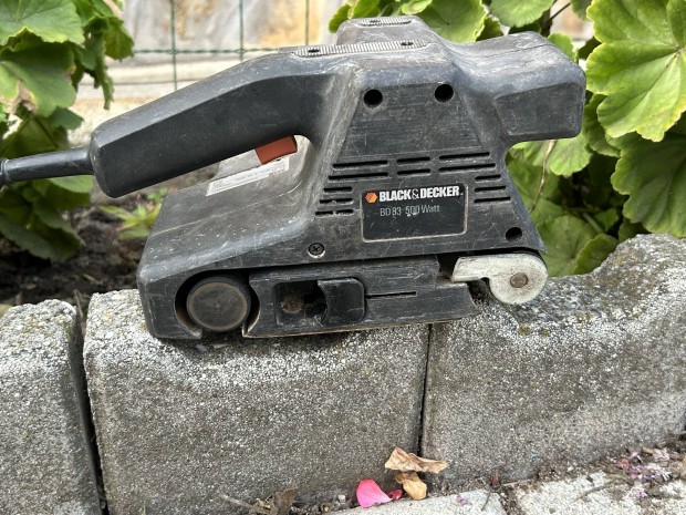 Black&Decker szalagcsiszol 500W