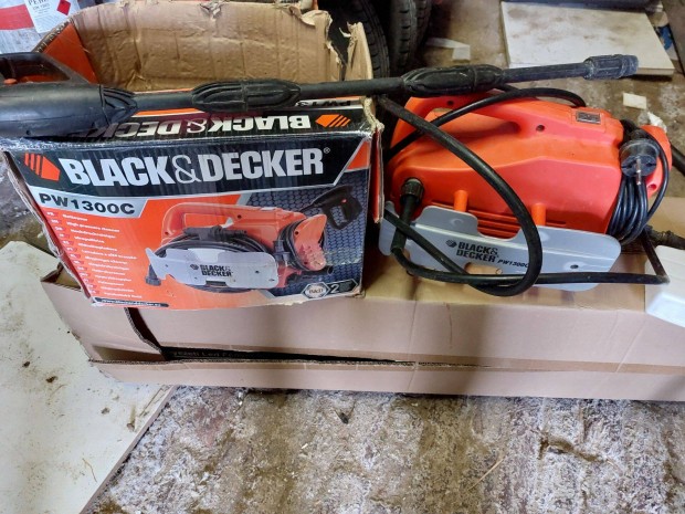 Black & Decker PW1300C magasnyoms mos tartozkaival dobozba