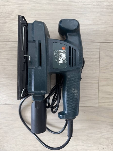 Black and Decker rezgőcsiszoló, 135w