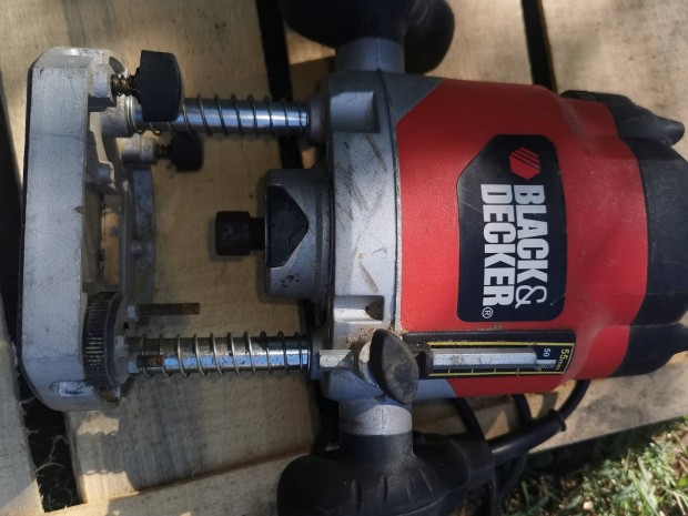 Black decker felsomaro 