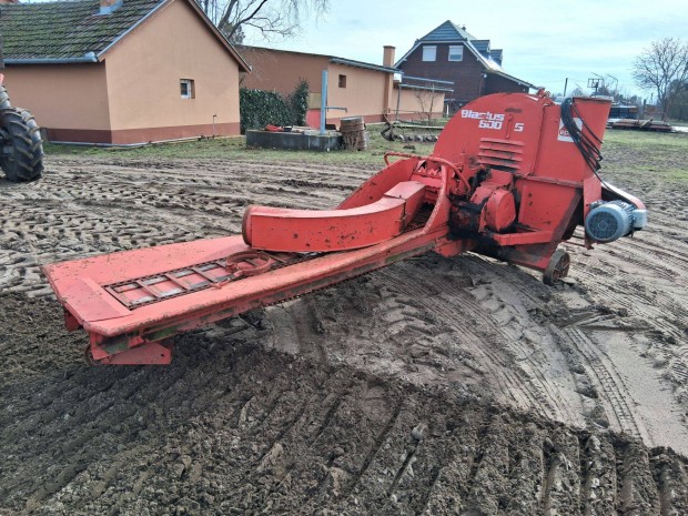 Blassius 900 S tip villanymotoros szecsk�z� gallydar�l�