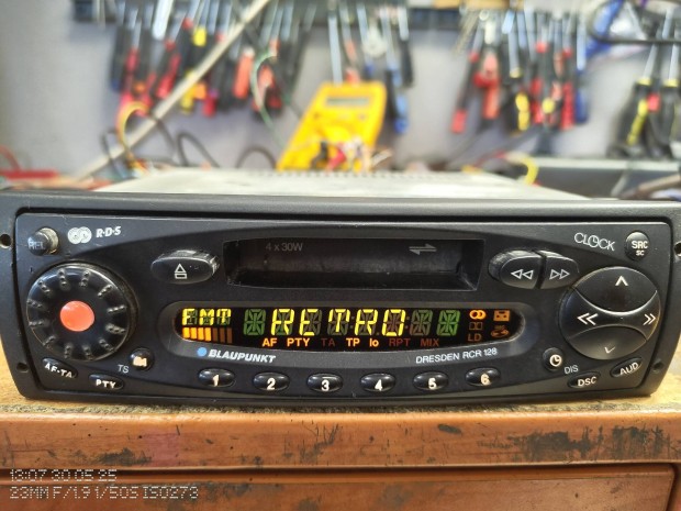 Blaupunkt Dresden RCR128 kazettás autórádió.