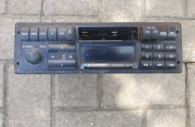 Blaupunkt Freiburg CR 43 autórádió magnó