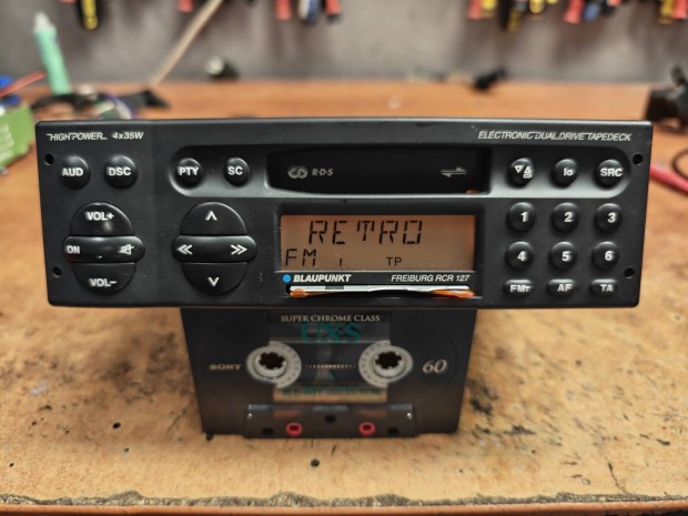 Blaupunkt Freiburg RCR127 kazettás autórádió