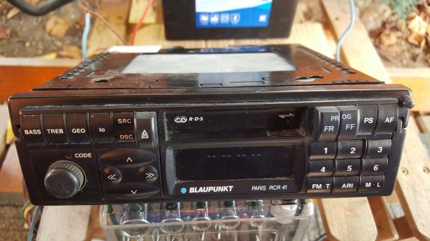 Blaupunkt Paris RCR41 retro autórádió kód nélkül