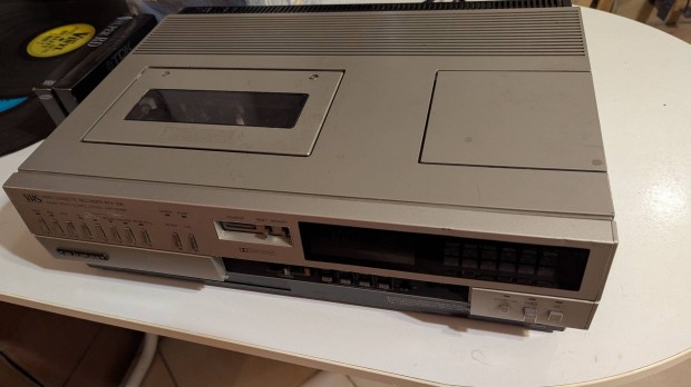 Blaupunkt RTV-200 Dolby VHS videmagn, 18 db videkazettval