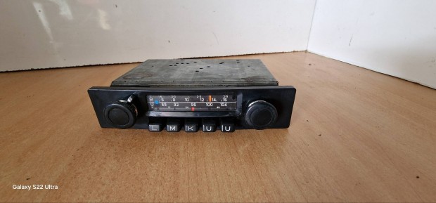 Blaupunkt U108 Veterán autó rádió