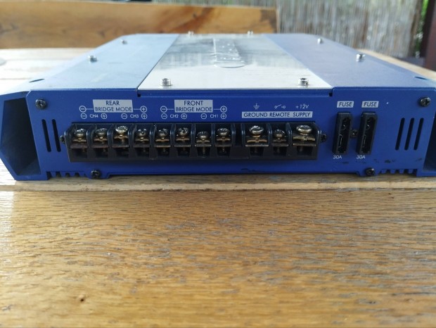 Blaupunkt GTA470 erősítő eladó