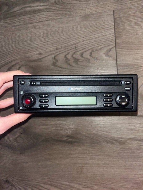 Blaupunkt rádió Dacia Loganhez