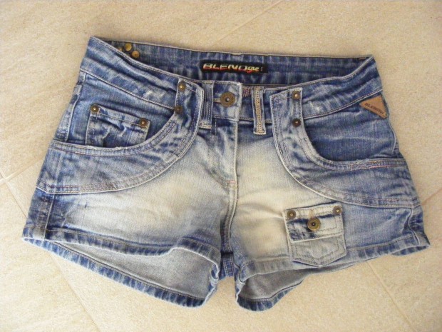 Blend She 34-es, S-es ni farmer short, rvidnadrg, szegecses