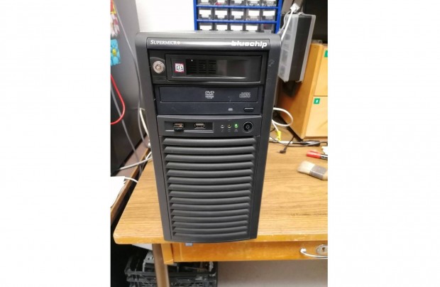 Bluechip Supermicro X10Sll-F Micro szerver