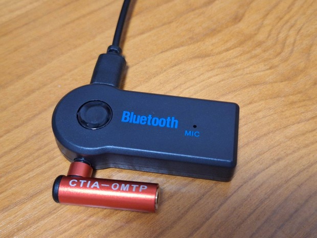 Bluetooth akksis kihangosító szett jack/RCA kimenet