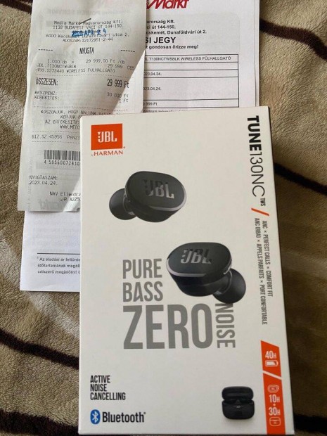 Bluetooth flhallgat JBL pure bass tune 130 nc