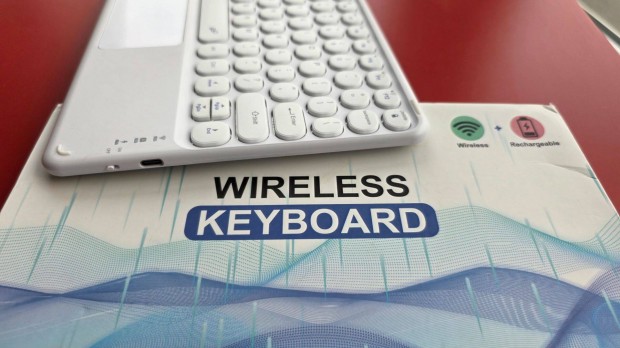 Bluetooth vezeték nélküli billentyűzet trackpaddel