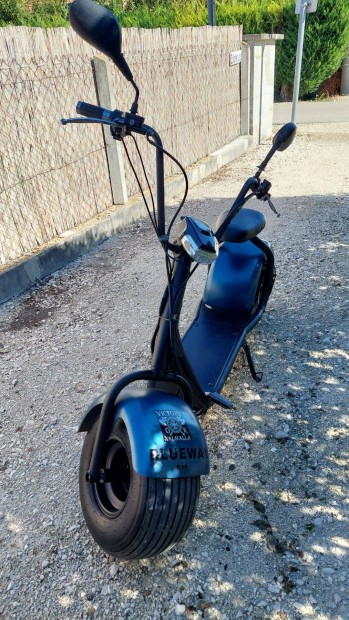 Blueway R10 elektromos robog