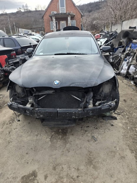 Bmw 525i e60 minden alkatr�sze