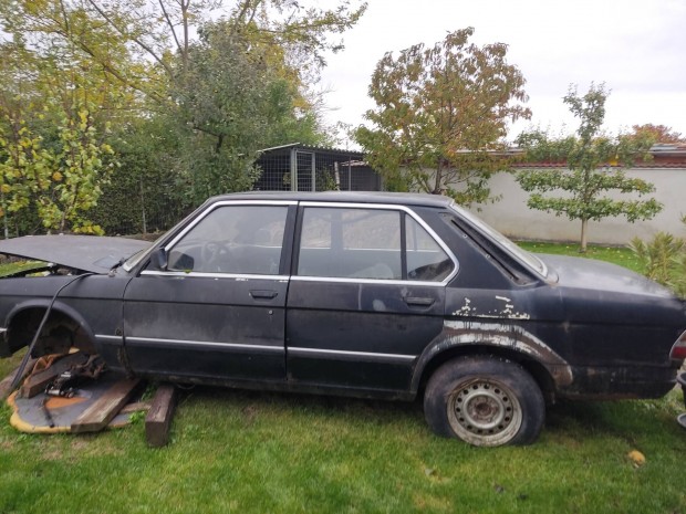 Bmw E28 bonts