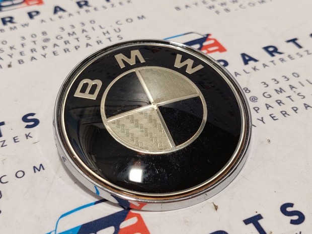 Bmw E46 E90 F30 stb. 74mm bontott hátsó karbon fekete embléma