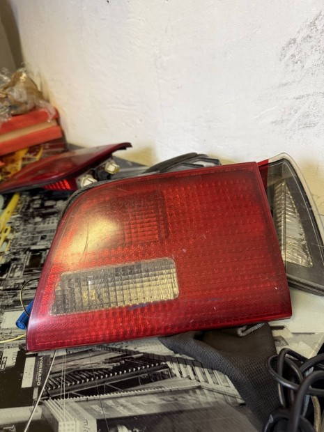 Bmw E53 X5 rgi jobb hts csomagtr lmpa 8409011