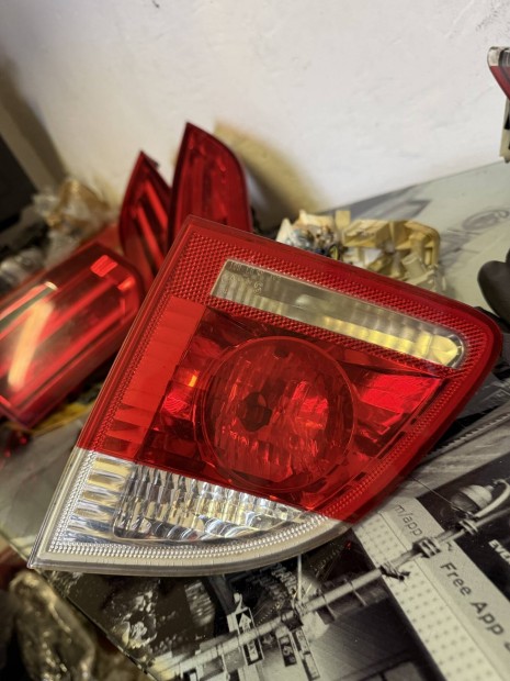 Bmw E61 touring jobb hts csomagtr lmpa 6935326