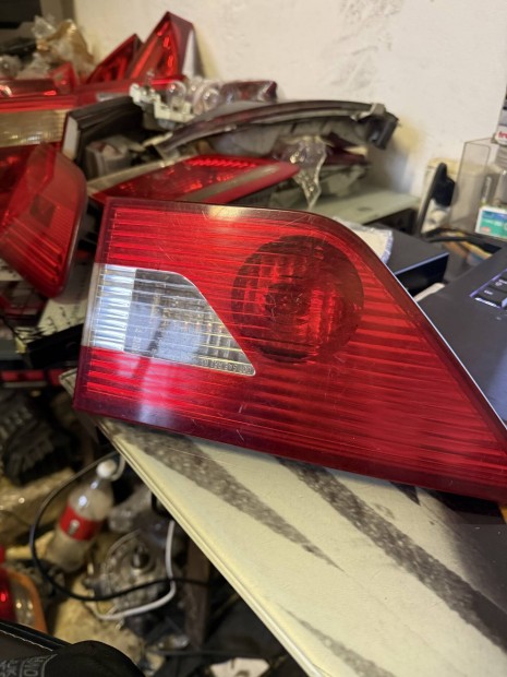 Bmw E83 X3 jobb hts csomagtr lmpa