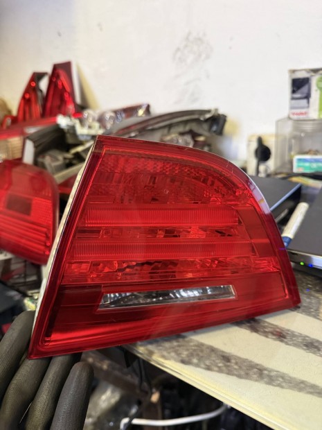 Bmw E90 LCI jobb csomagtr lmpa 7154156