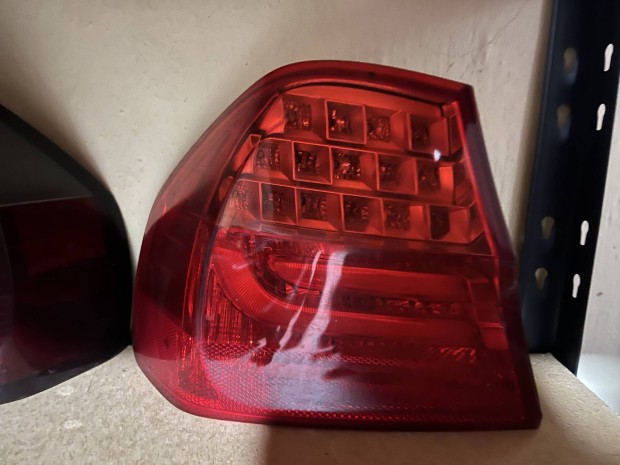 Bmw E90 LCI lampa bal