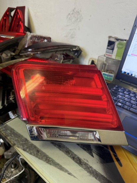 Bmw F01 bal hts csomagtr lmpa 7182205