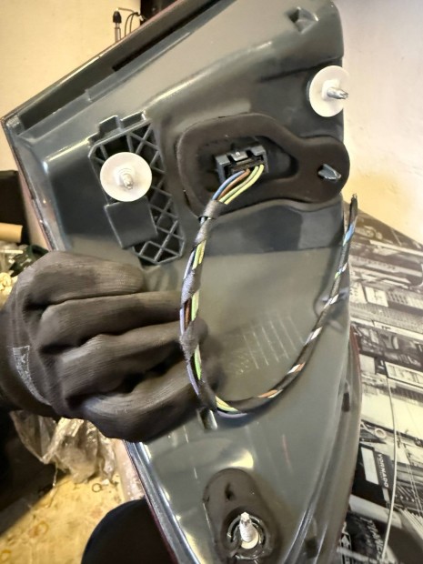 Bmw F10 LCI jobb hts lmpa