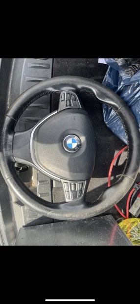 Bmw F10 kormány