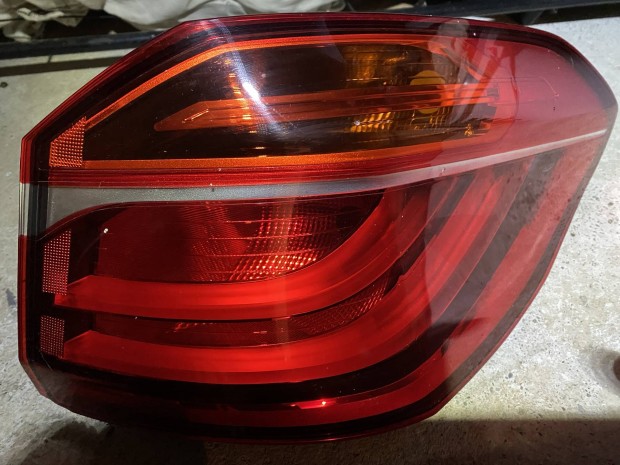 Bmw F46 Lci gy�ri jobb l�mpa