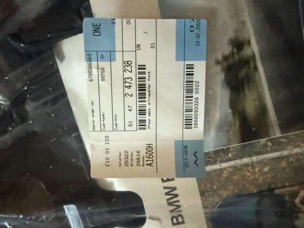 Bmw G20 gyári gumiszőnyeg szett.